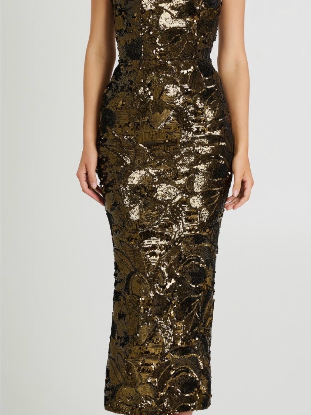 HELSI
Leslie Pattern Sequin
Strapless Gown Size - M